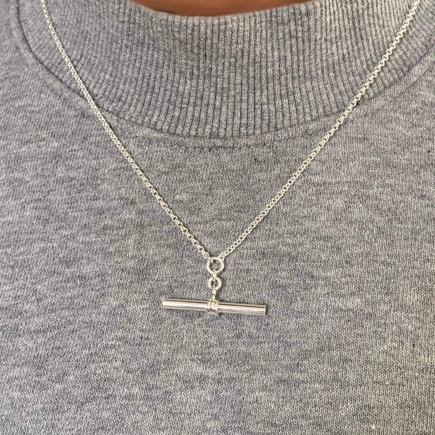 PAWNSHOP SIGNATURE FINE T BAR NECKLACE